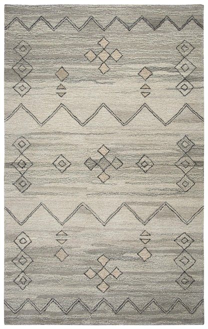 Traditional rug, 3' x 5'.
