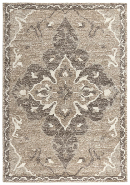 Serena traditional rug, 5' x 8'.