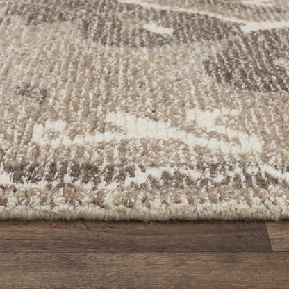 Serena traditional rug, 8' x 10'.