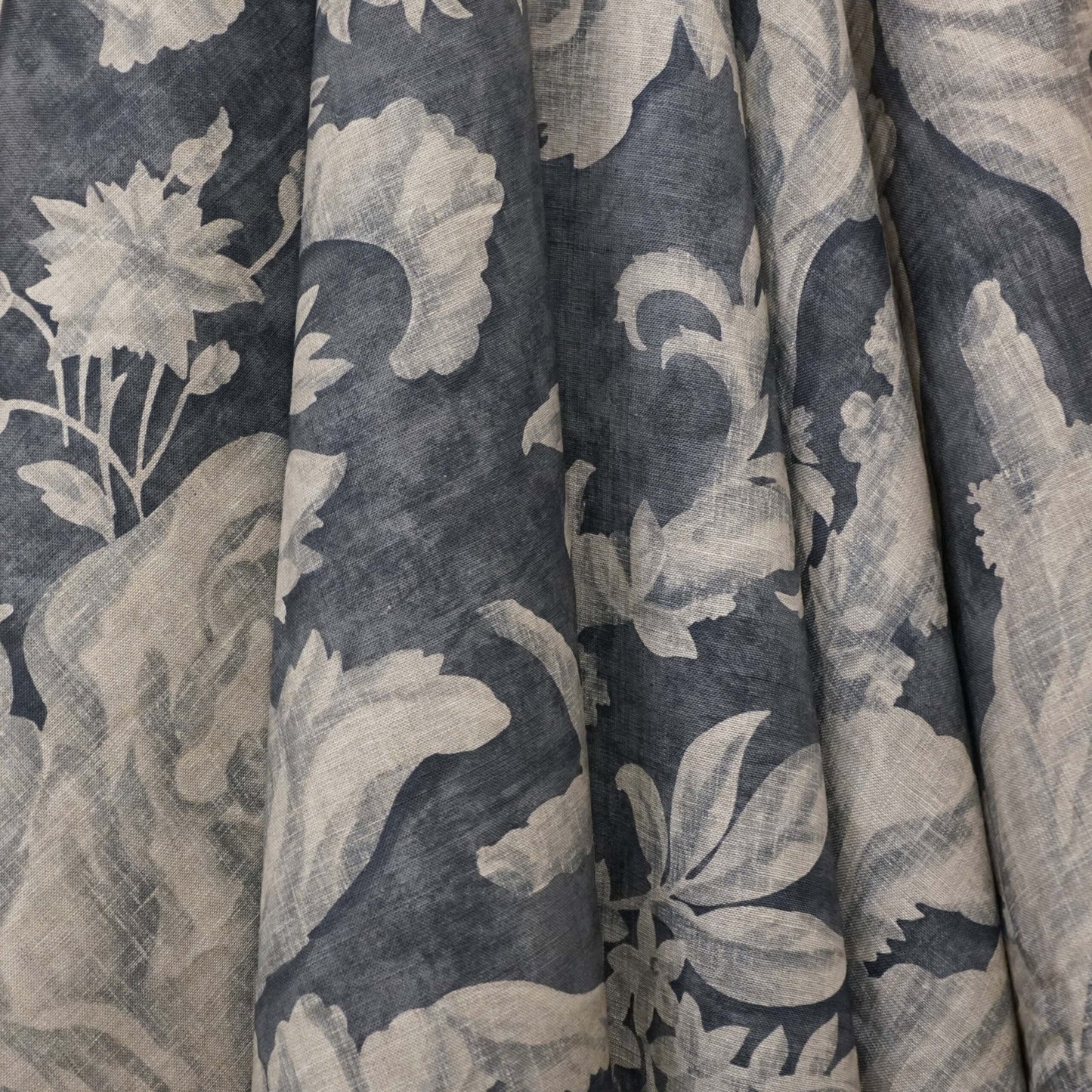 JF Fabrics JF Studio SUMMERLEA 68 Fabric Floral, Traditional Beige, Navy, Dark Blue  Linen, Print - 9005268 SJ102