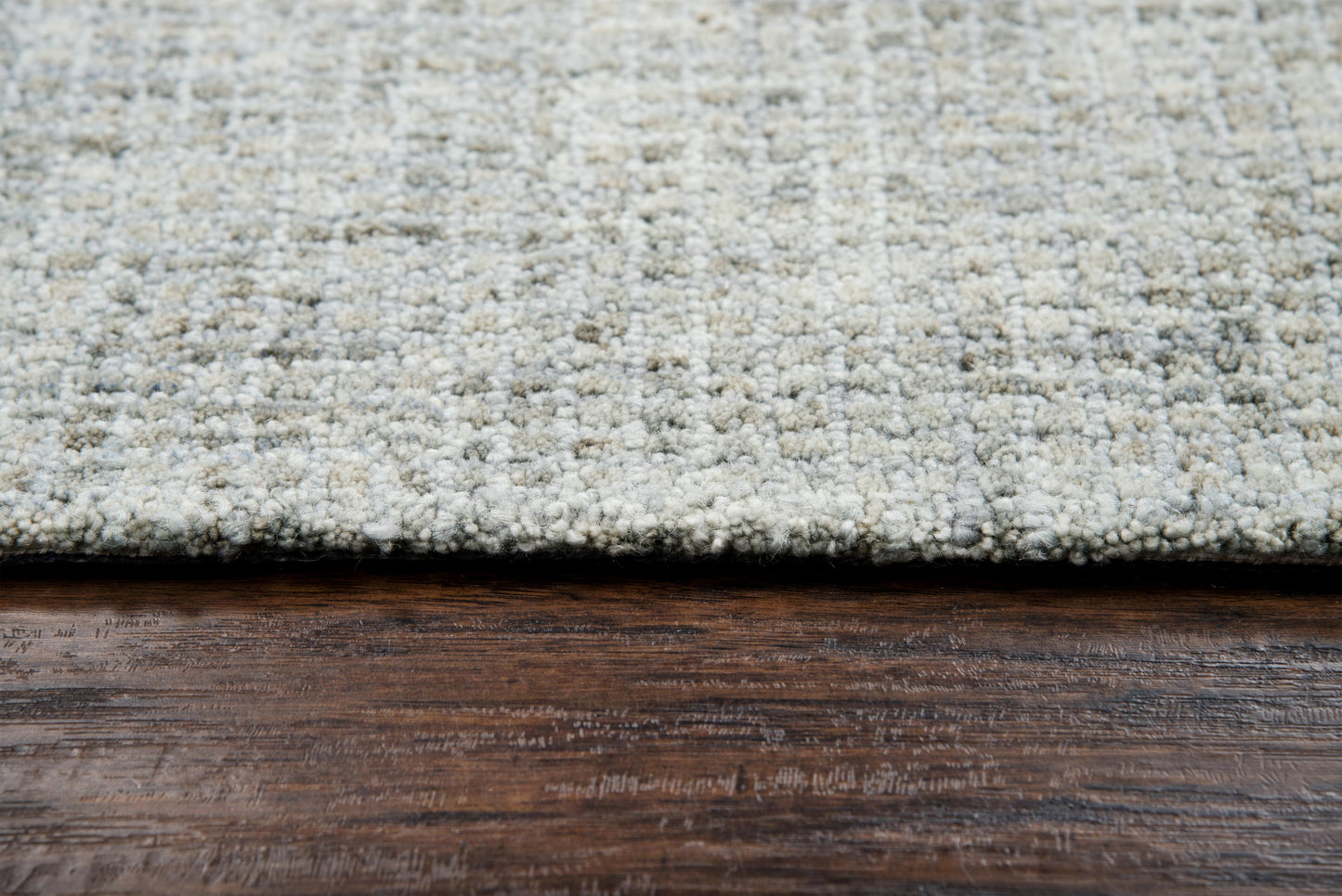 Casual area rug, 8' x 10'.