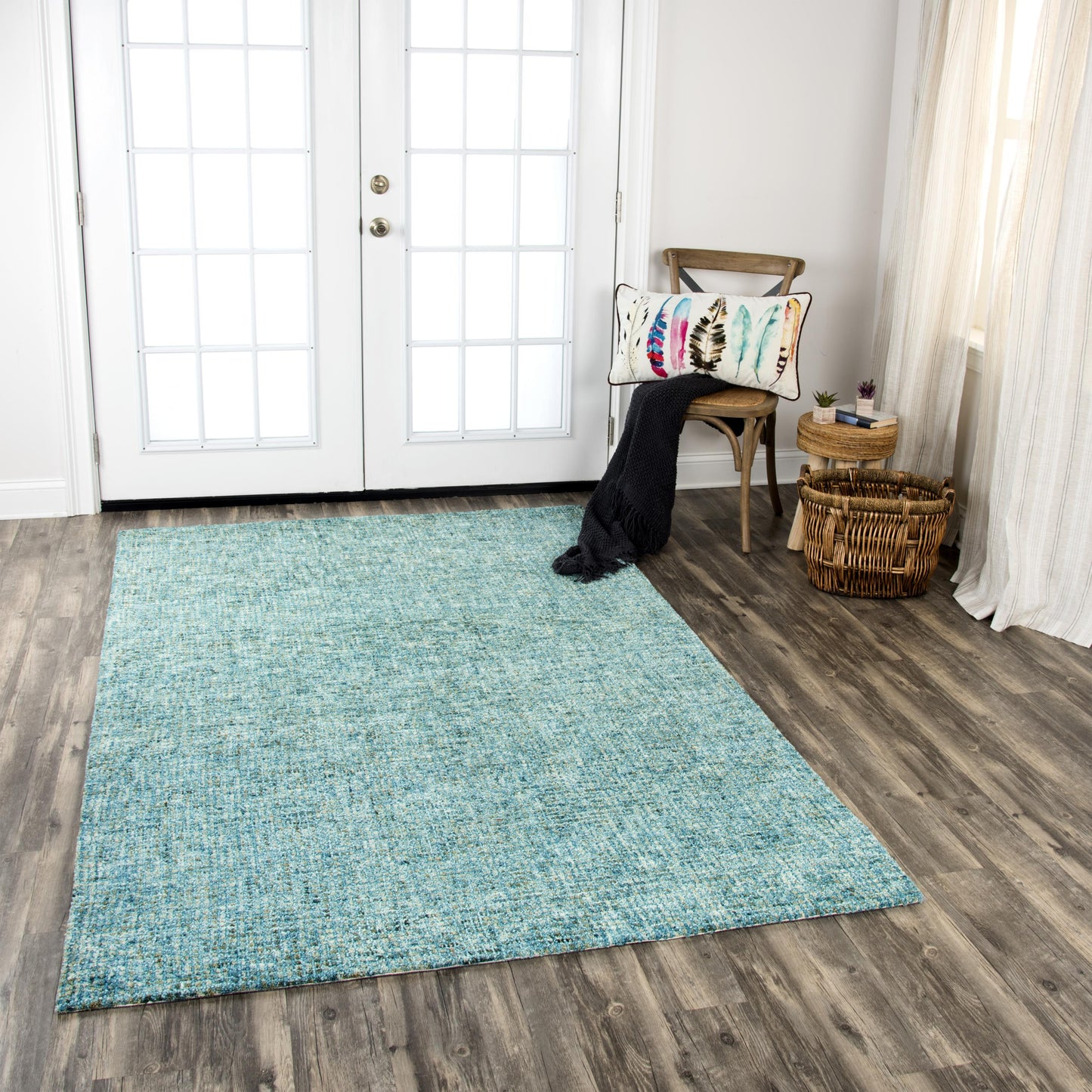 Rug, 3' x 5'.