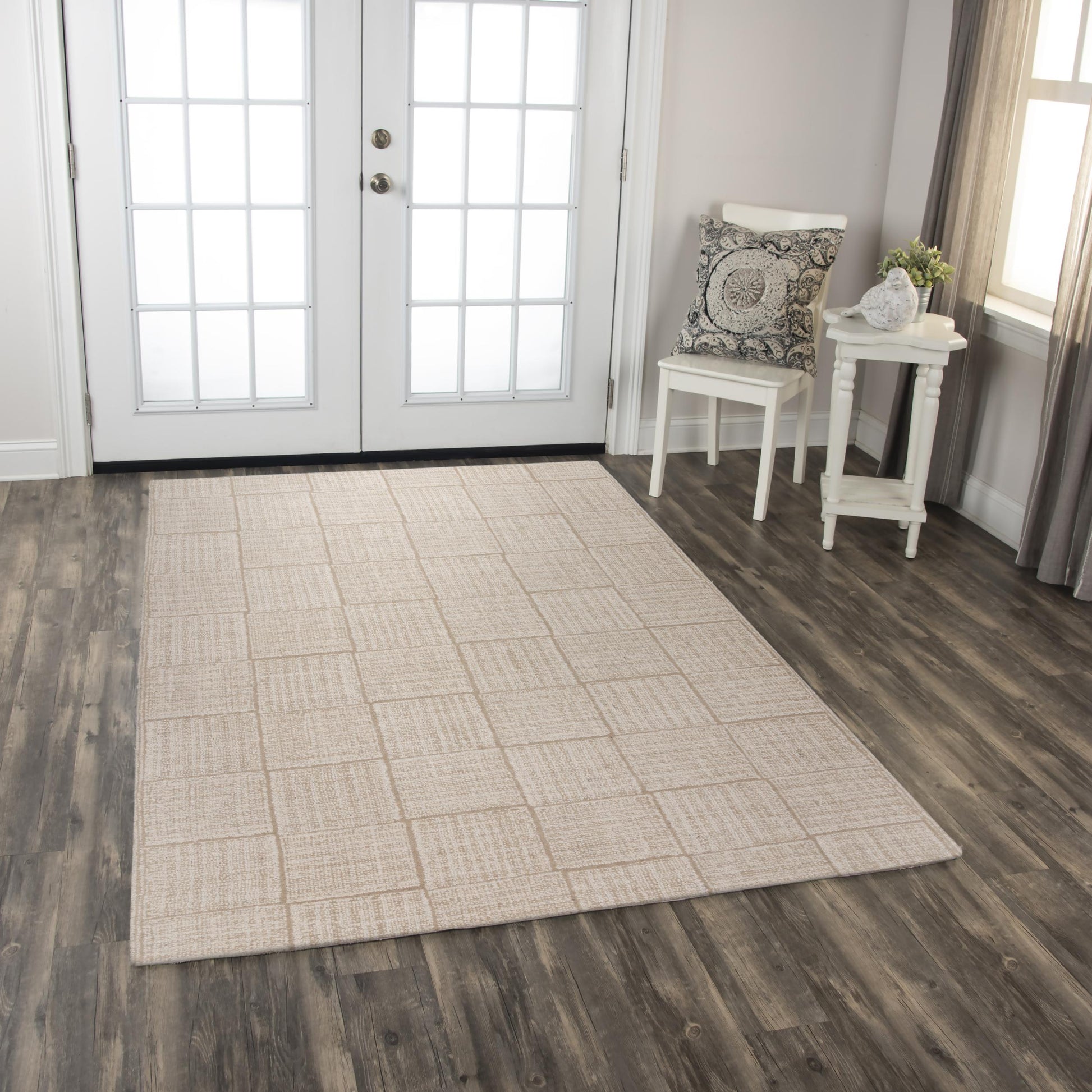 Taylor Transitional rug, 8' x 10'.