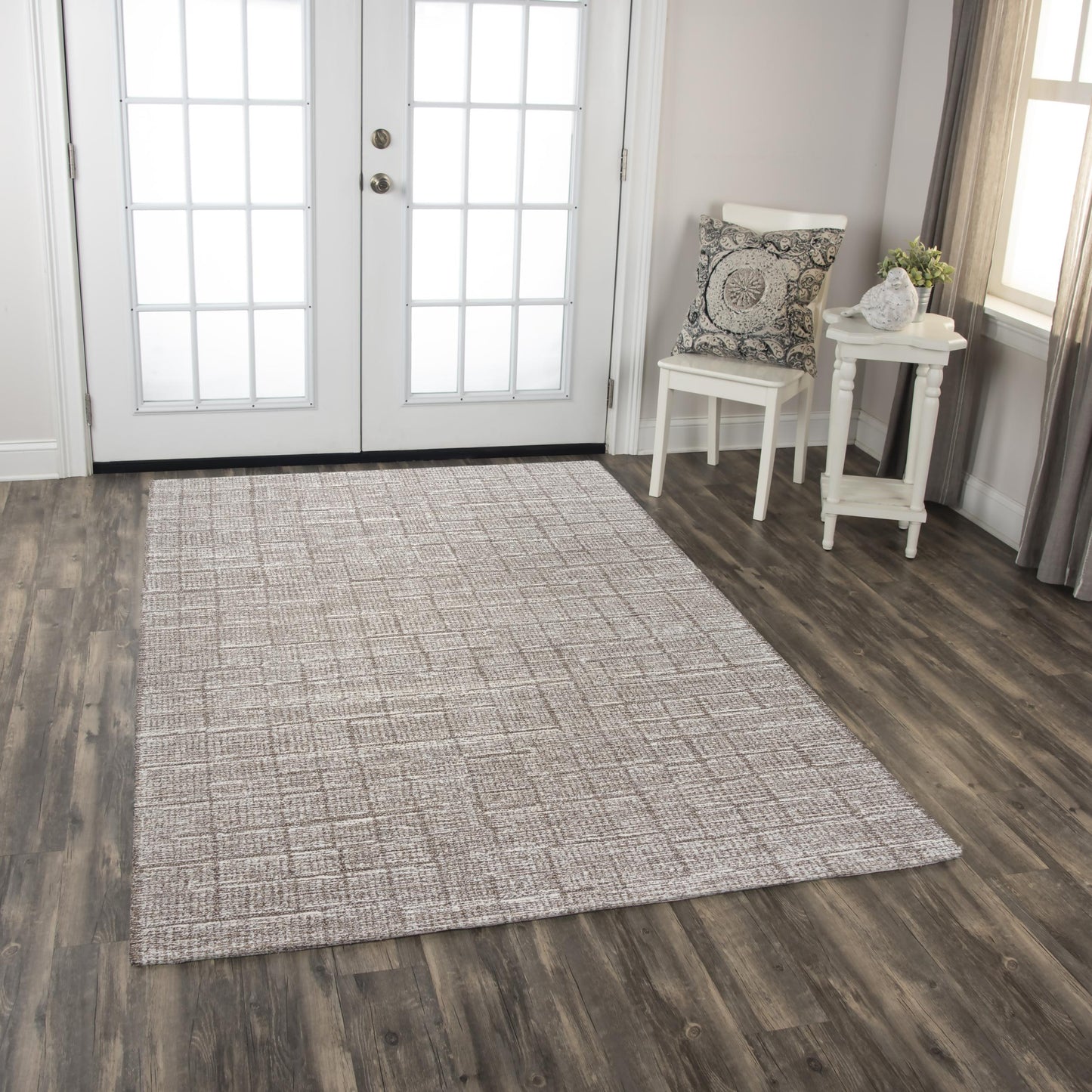 Taylor Contemporary rug, 5' x 8'.