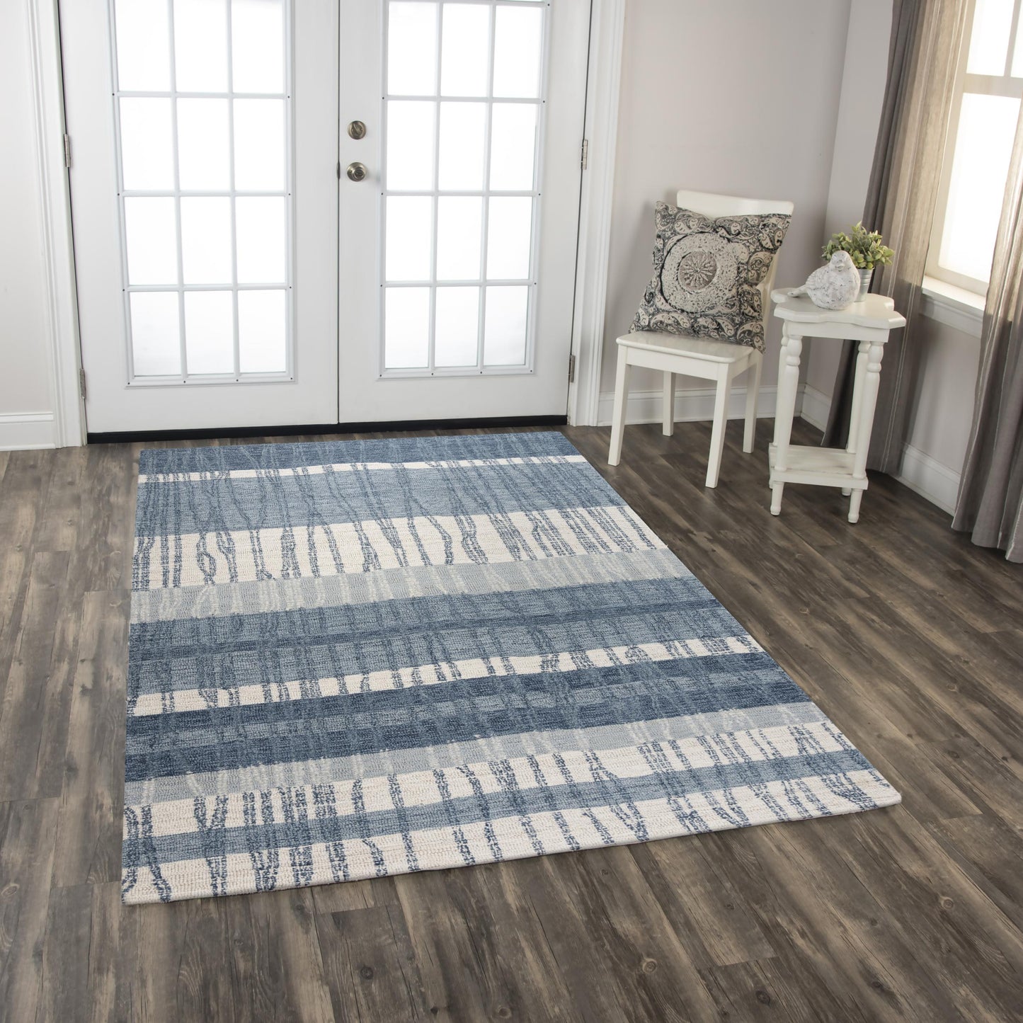 5' x 8' transitional rug.