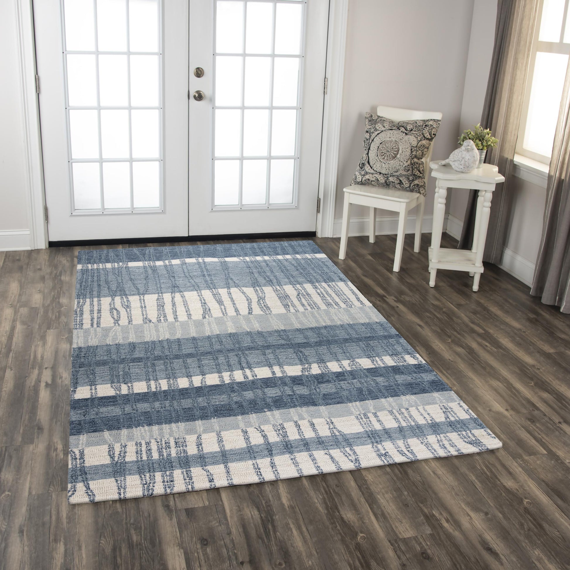Taylor Transitional rug, 8' x 10'.