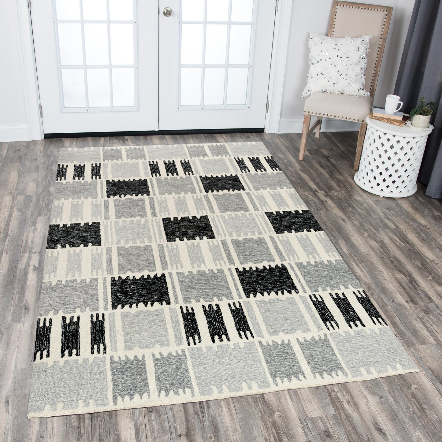 Rug, Contemporary style, 5' x 8'.