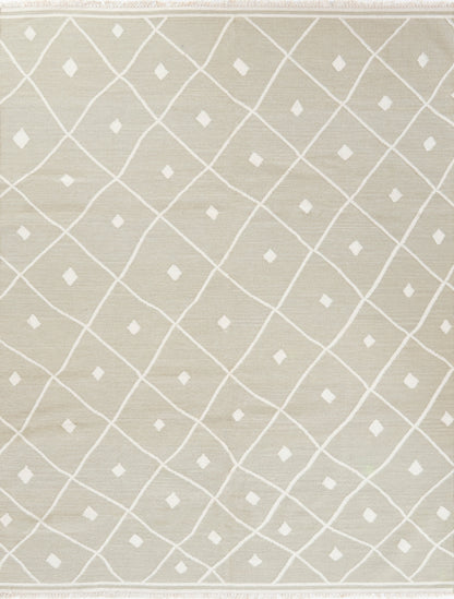Beige woven rug with white diamond lattice pattern, small diamonds at intersections, with fringed edges.