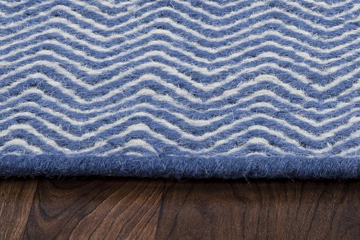 Twist casual rug, 2' x 8