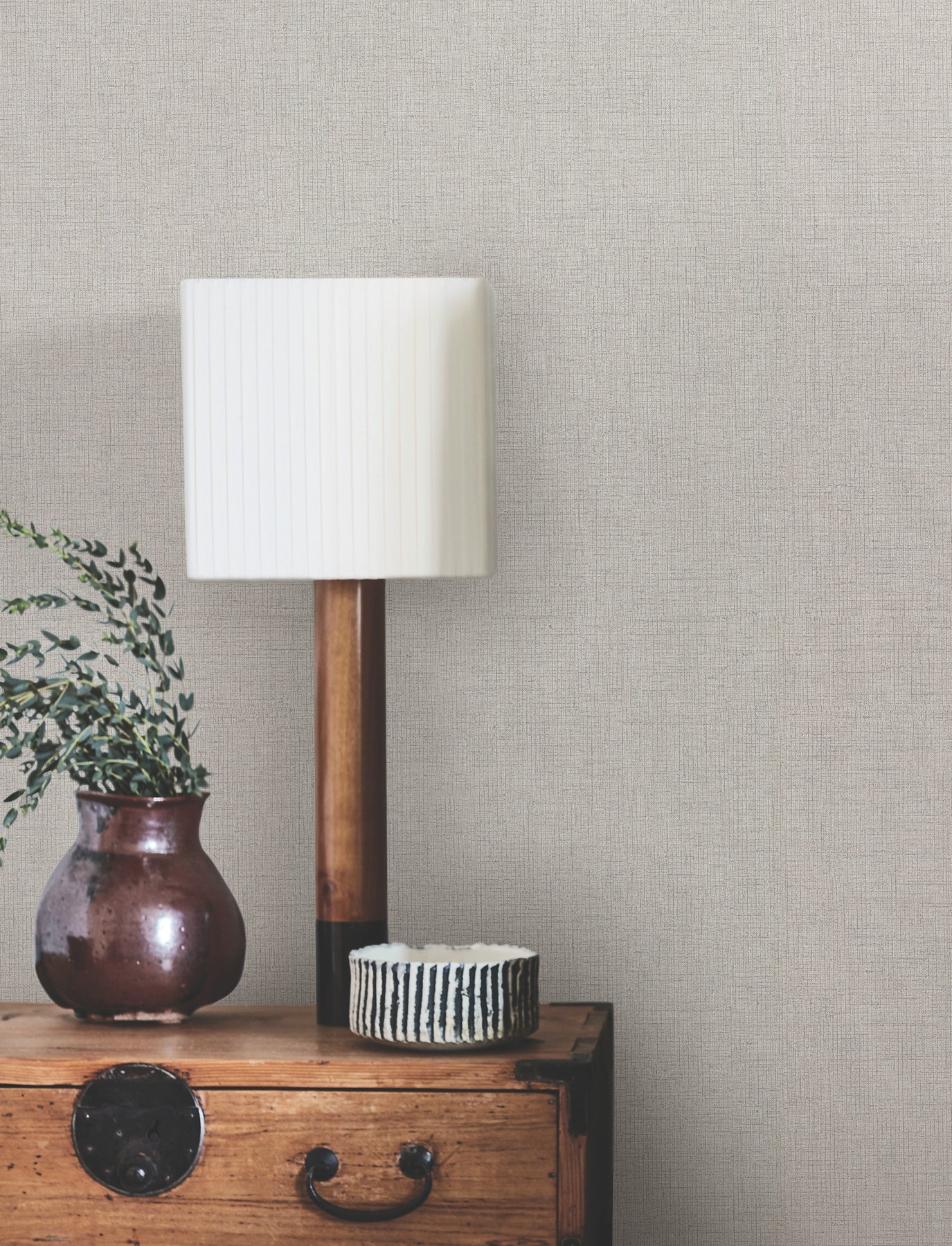 Grey linen-shale wallpaper with a traditional weave pattern.