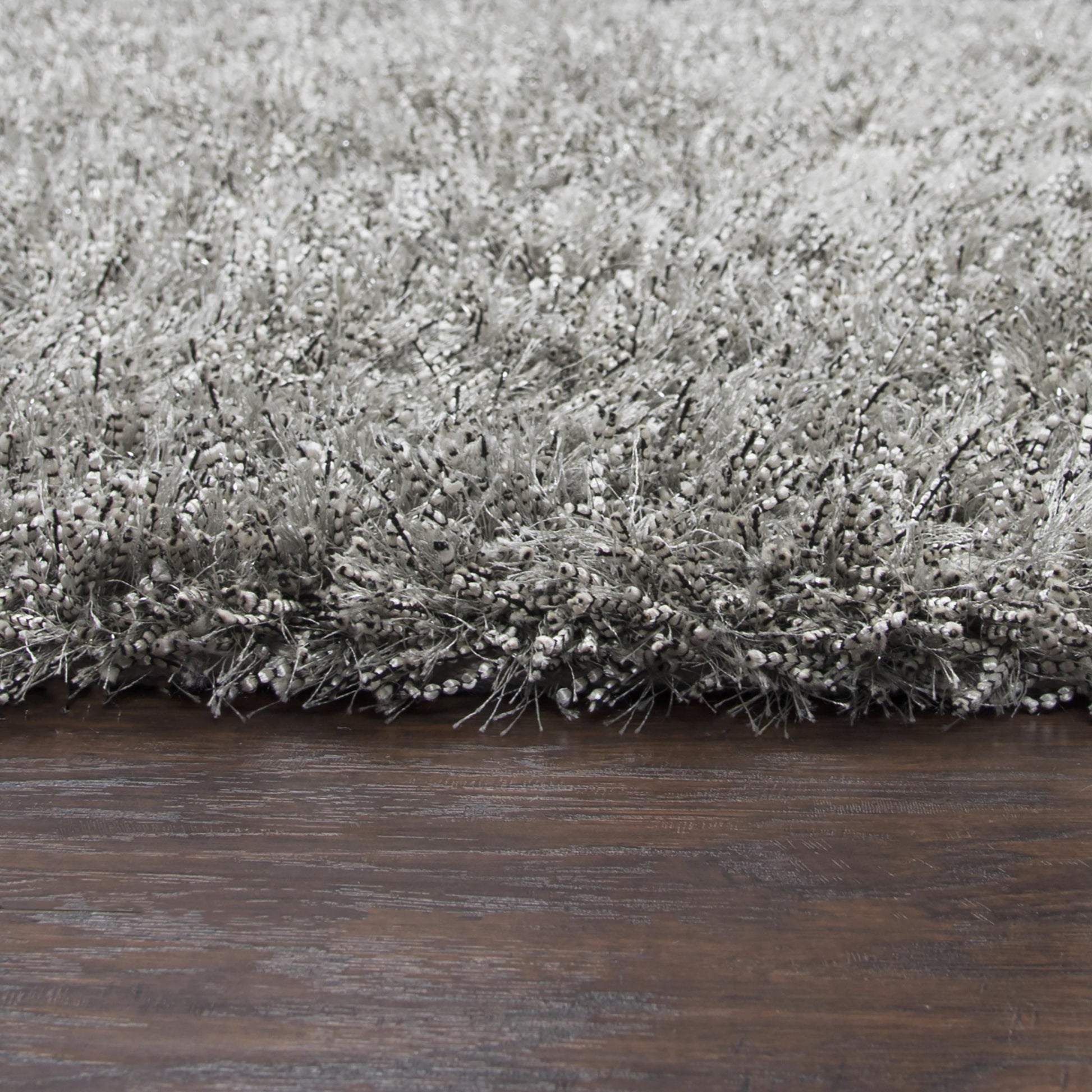 Casual 8' x 10' rug.