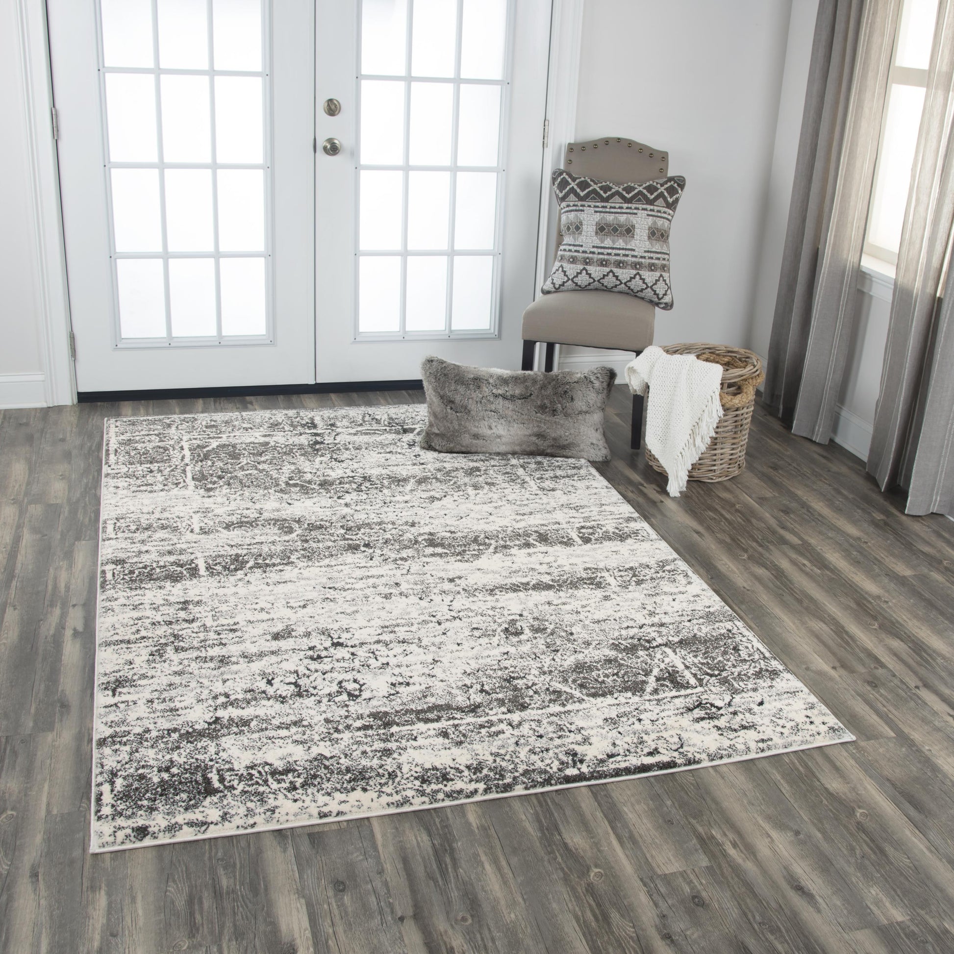 Valencia Contemporary rug, 7' x 10