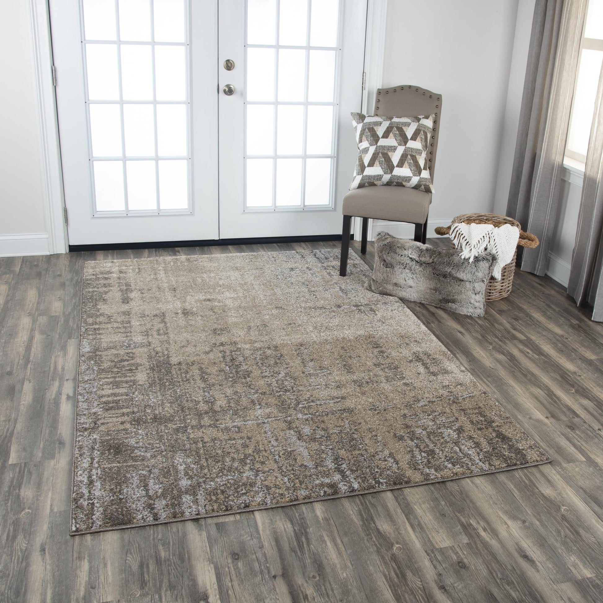 Contemporary rug, 9' x 12'.