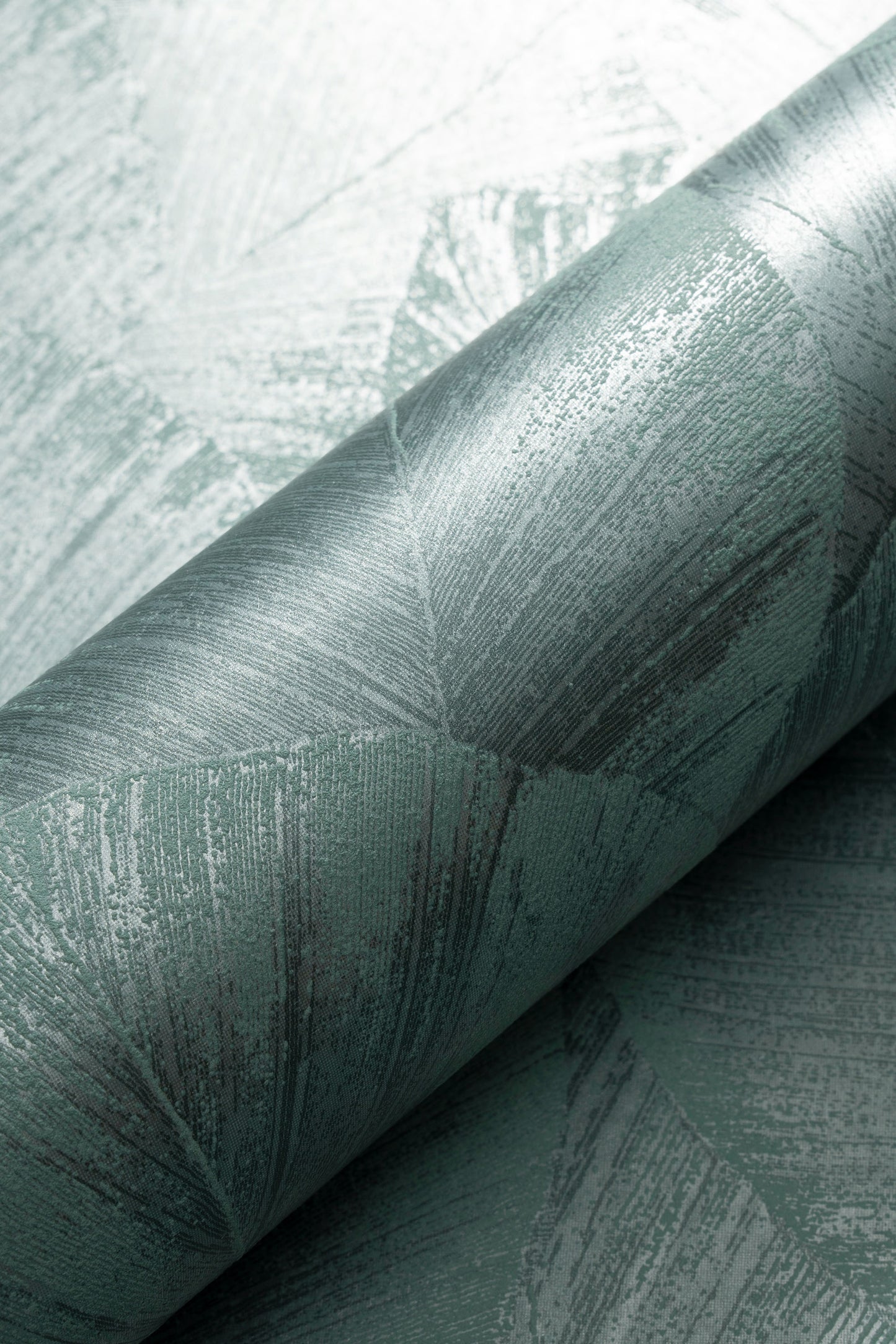 VEER DECOR Etched Palm Canopy Wallpaper Tropical; Botanical Transitional green  Wallpaper - VRMB207-1060
