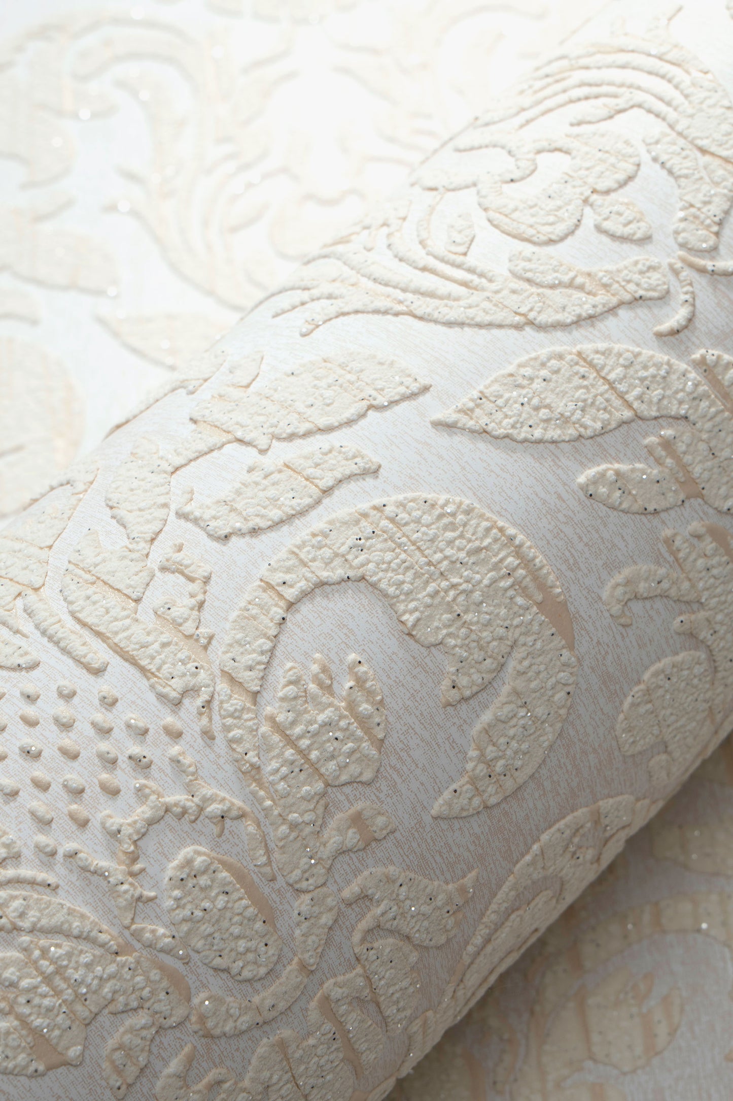 VEER DECOR Sculpted Damask Wallpaper Damask Traditional beige  Wallpaper - VRMB402-1060
