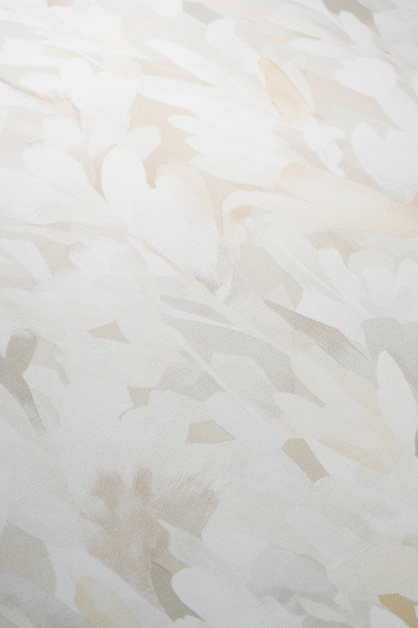 VEER DECOR Sylvan Blooms Wallpaper Floral Transitional beige  Wallpaper - VRPH602-1058
