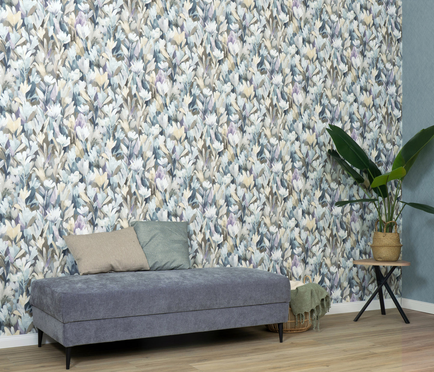 VEER DECOR Sylvan Blooms Wallpaper Floral Transitional purple  Wallpaper - VRPH609-1058