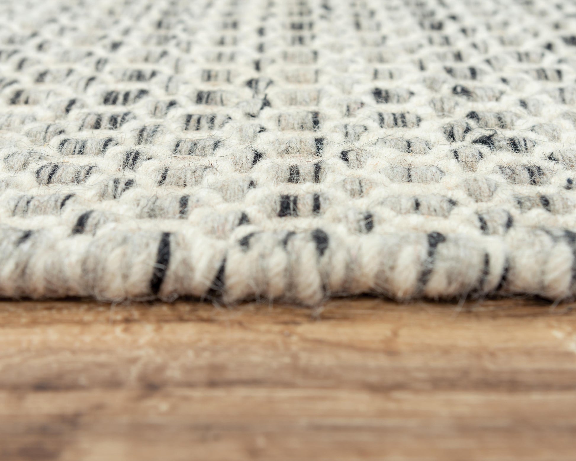 Rug, 5' x 8'.