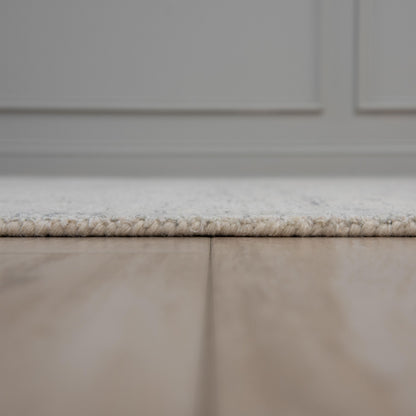Casual rug, 3' x 5'.