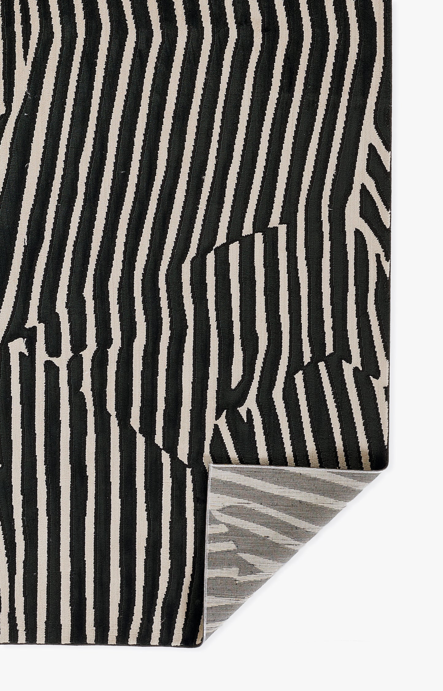 Momeni Rugs   Xander 4'X6'    - XANDEXAN-2BLK3B57