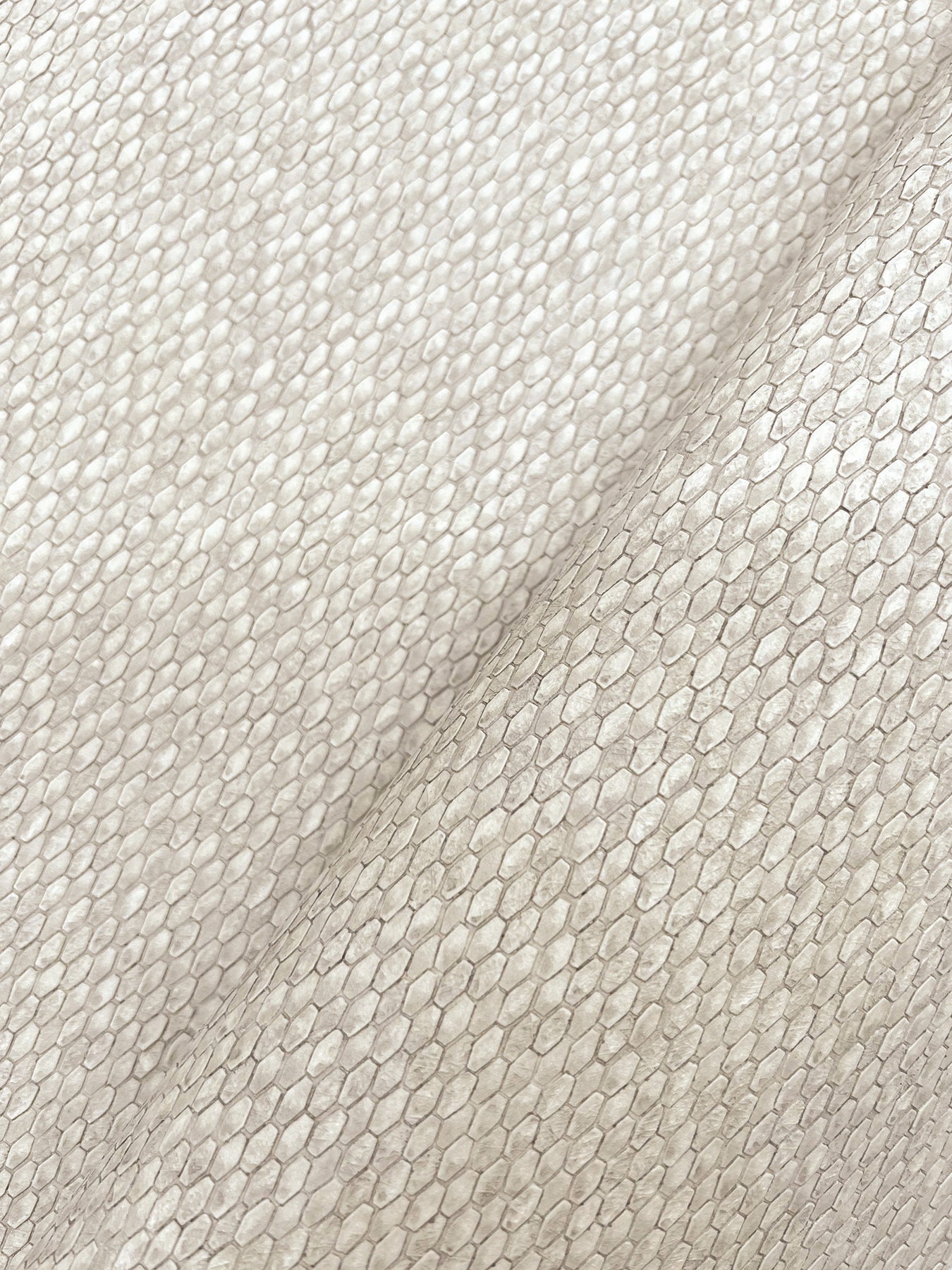 York Wallcoverings Formations Stretched Hexagons Light Grey Wallpaper Glam Small Prints Greys   - Y6231103