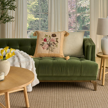Beige 20" x 20" rug.