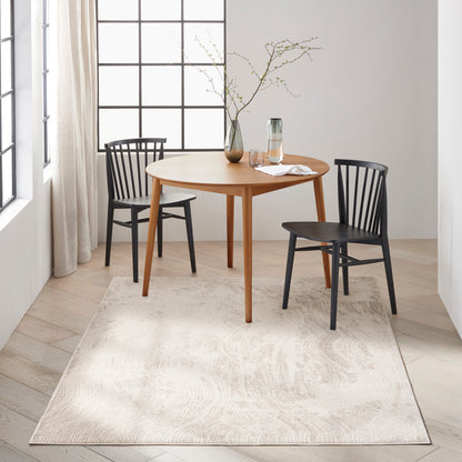 Modern 5' x 7' rug.