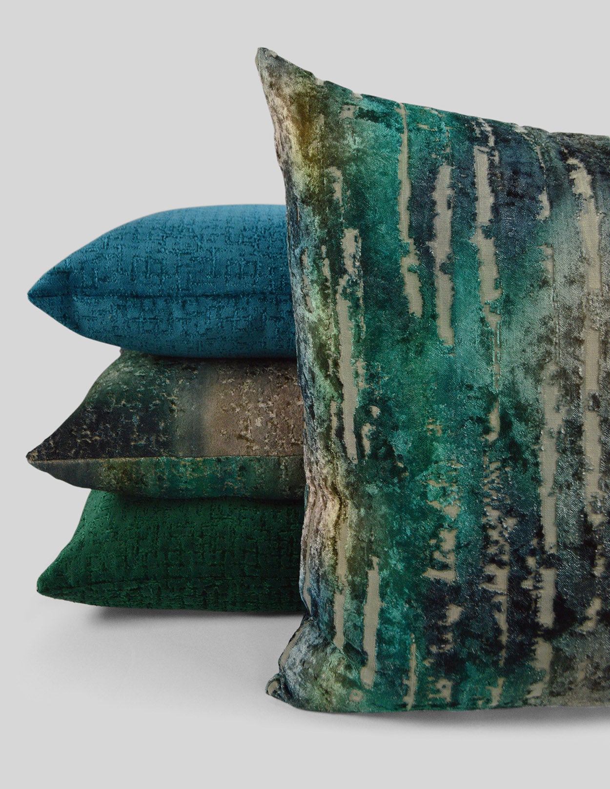 D.V. KAP HOME   24" x 24" Bonbons Pillow - Emerald Textured, Transitional    - 2838-E-2424