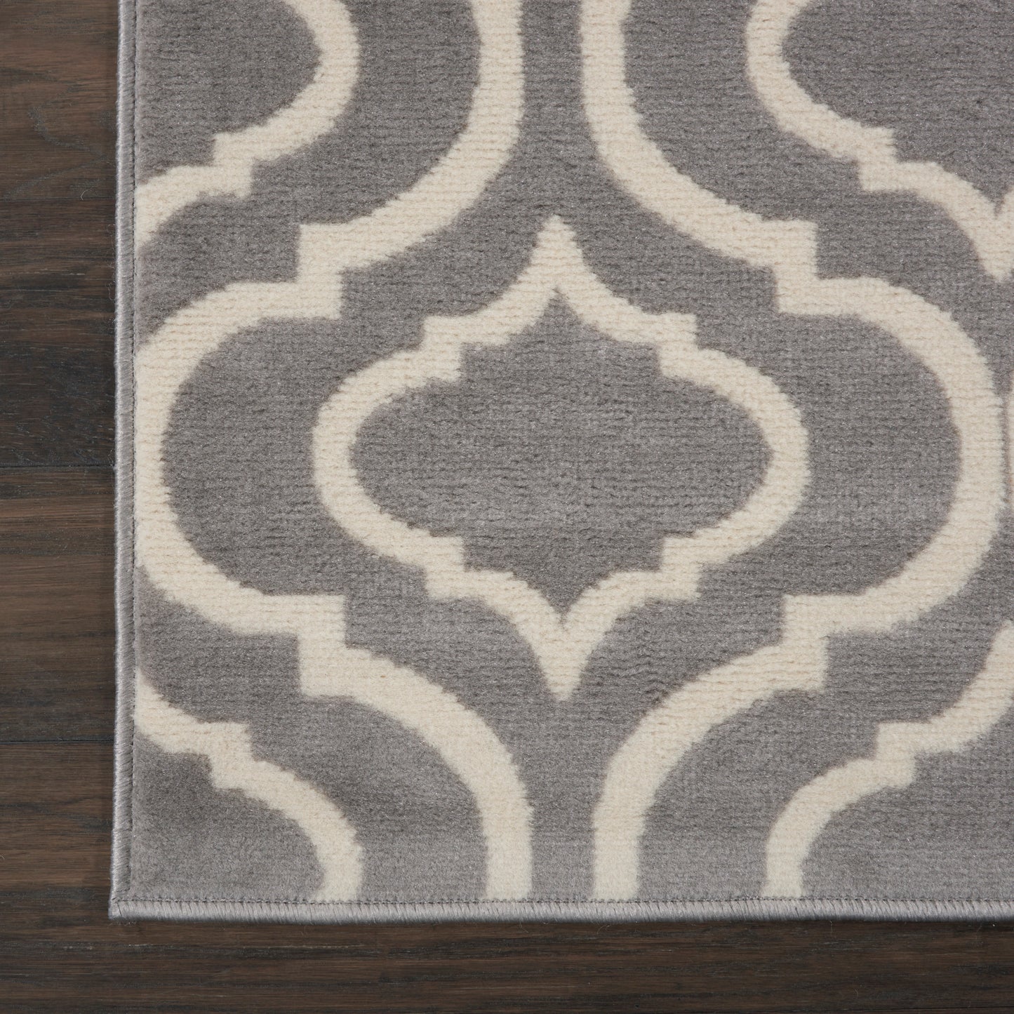Gray and white geometric trellis runner with plush pile; contemporary 6' runner.