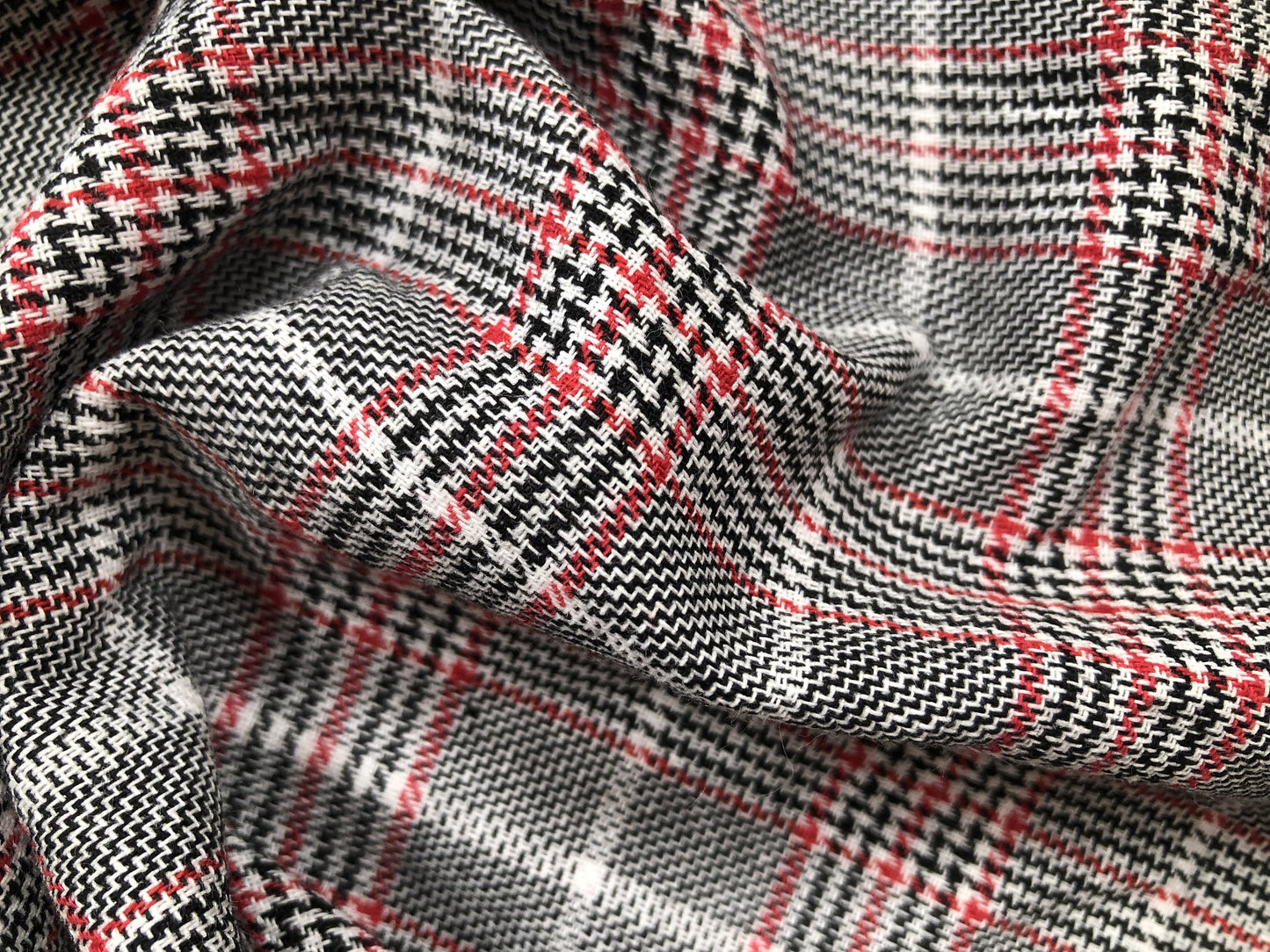 Classic Plaid houndstooth menswear plaid Woven Fabric 2 Yards