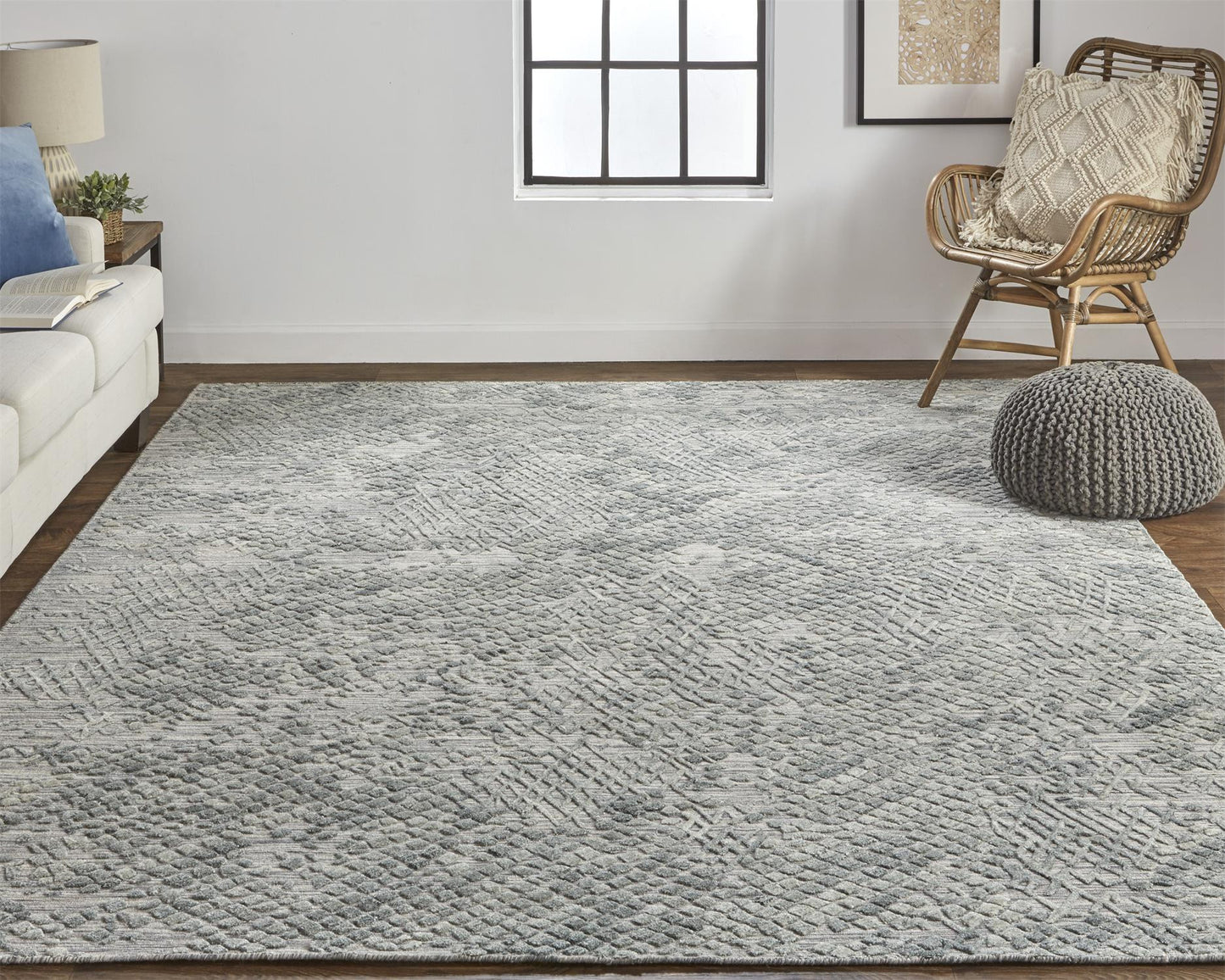 4' X 6' Gray Abstract Hand Woven Area Rug