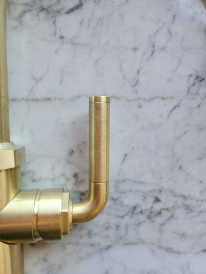 Descano Kitchen Faucet w/ Knurled Handle - Low Spout - Satin Brass